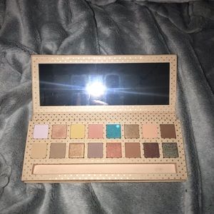 Kylie Cosmetics Take Me On Vacation Palette!